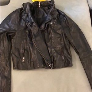 ✨FREE PEOPLE Sz L Black Vegan Leather Jacket!